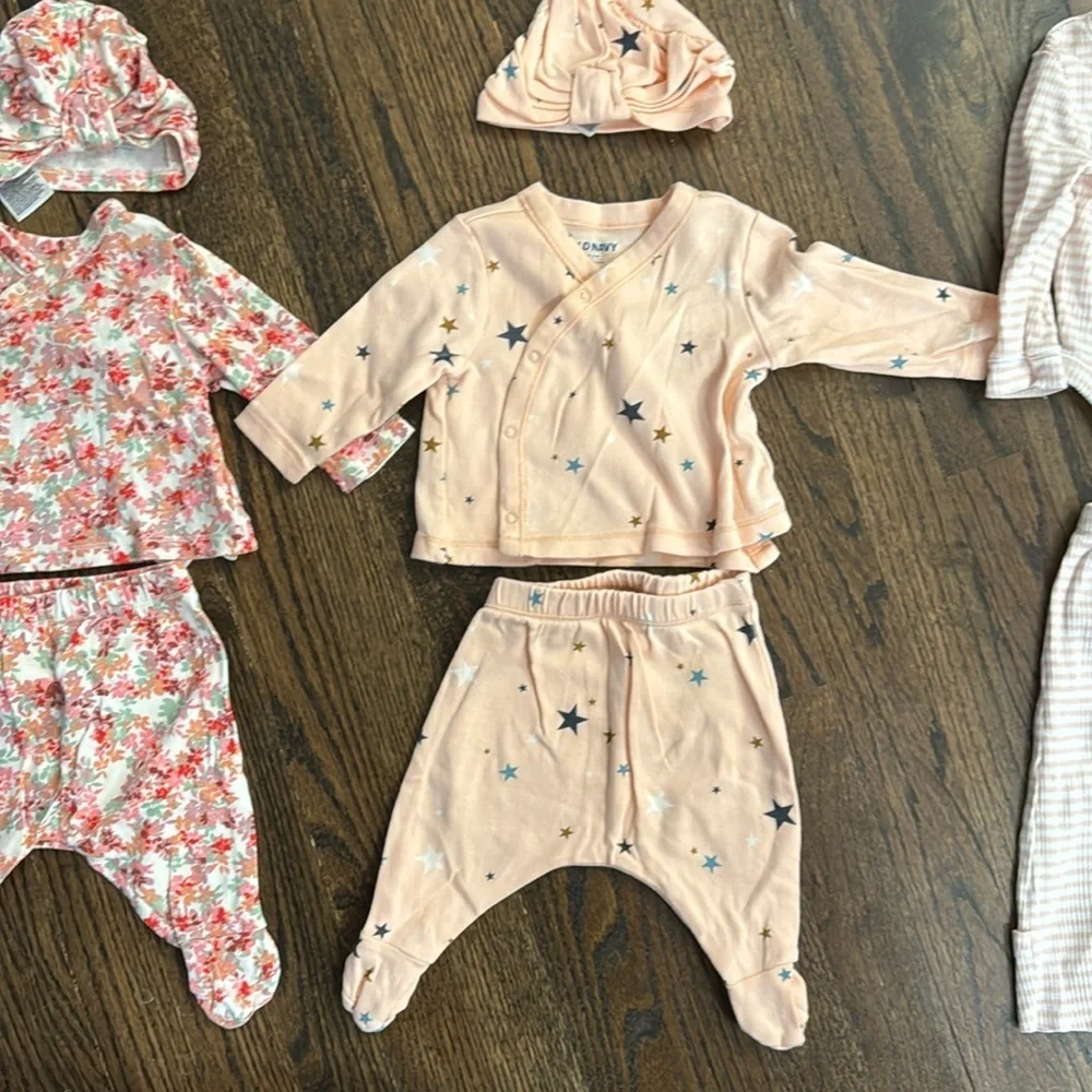 0-3 Month Baby Girl Bundle Neutral Floral Clothing Lot 3 Outfits old navy